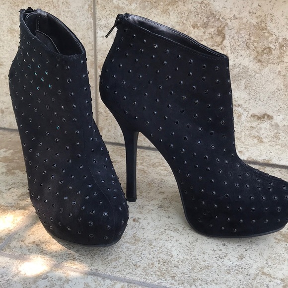 🌴🌴Forever 21 black ankle boots - Picture 1 of 6